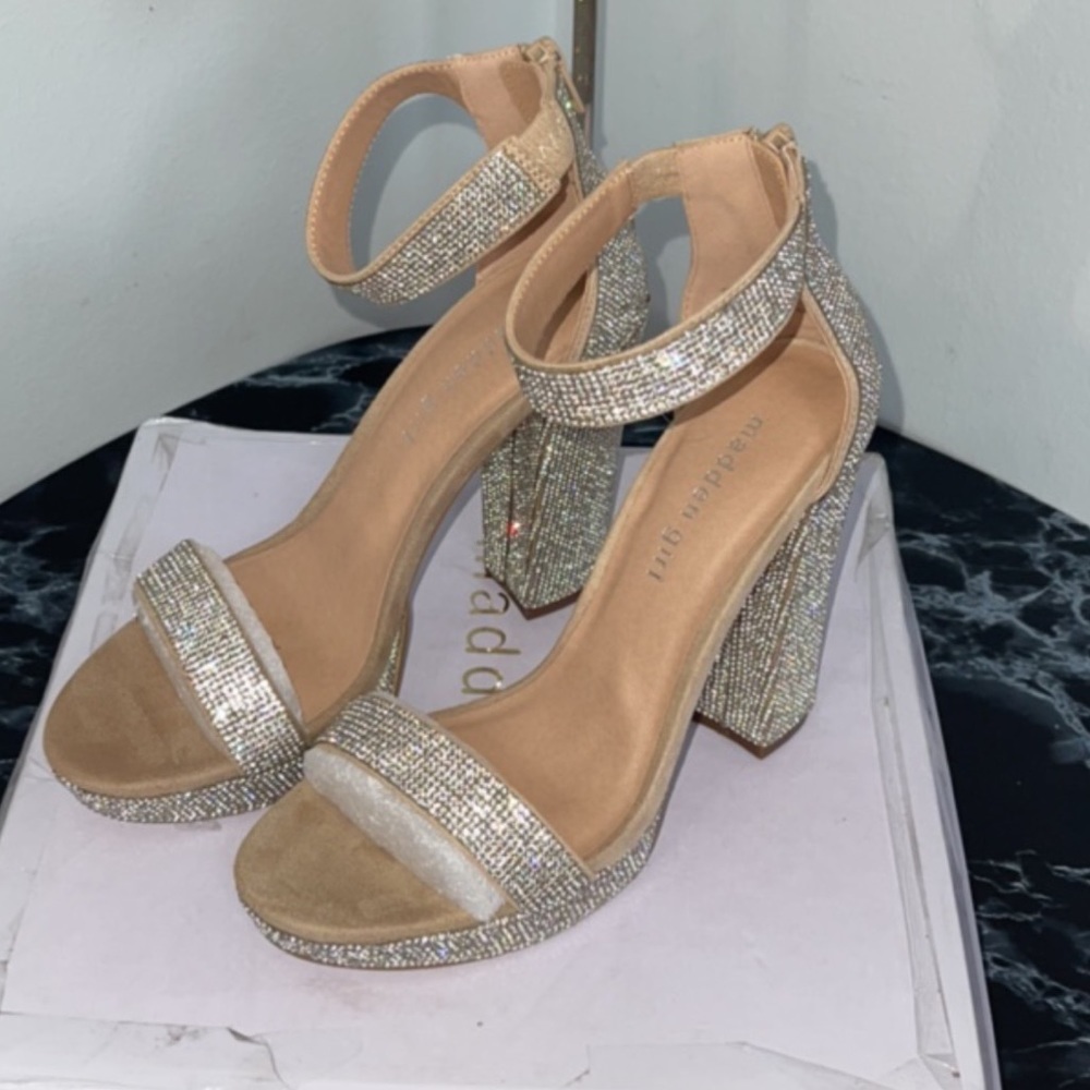 Women- Dress Shoes MADDEN GIRL SIREN Platform Rhinestone Sandal Silver Size 8 - Picture 2 of 12